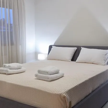 Pearl Apartments Ofrínion Extérieur photo