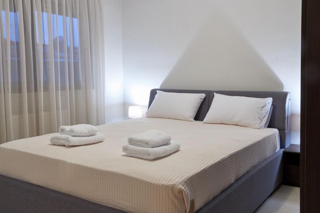 Pearl Apartment